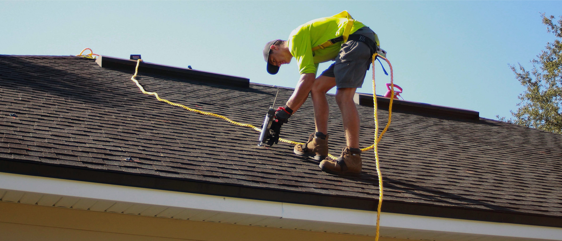 Sydeny Roof Painting & Repairing Man